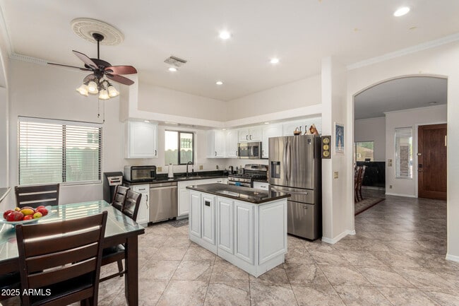 Building Photo - 8912 N 15th Ln