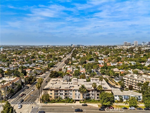Building Photo - 2175 S Beverly Glen Blvd
