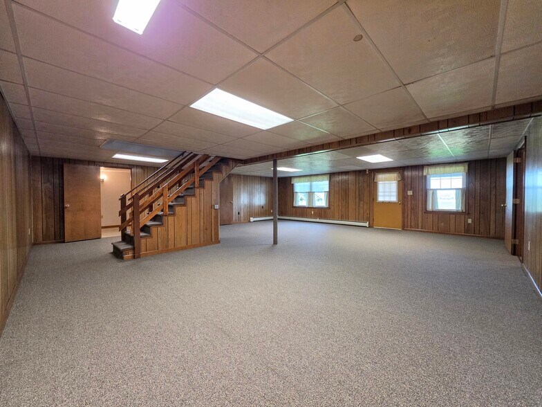 Building Photo - 154 Valley View Dr