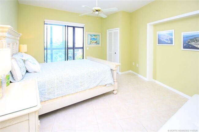 Building Photo - 150 SE Four Winds Dr