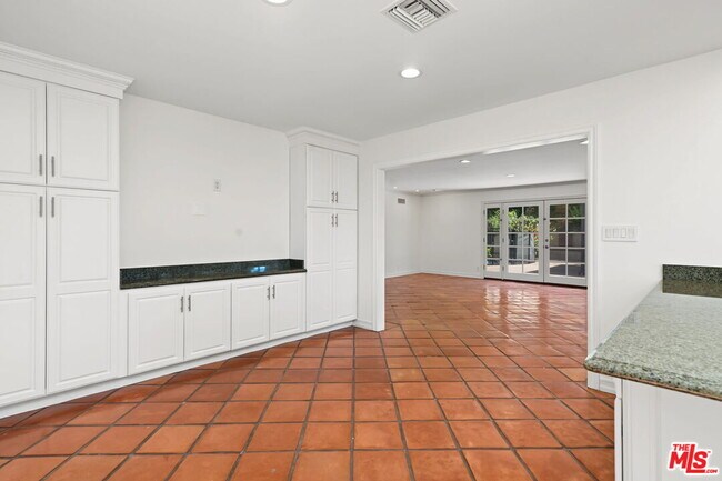 Building Photo - 860 Bronze Ln