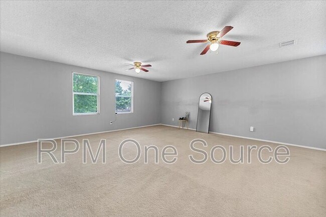 Building Photo - 5401 Pandale Valley Dr
