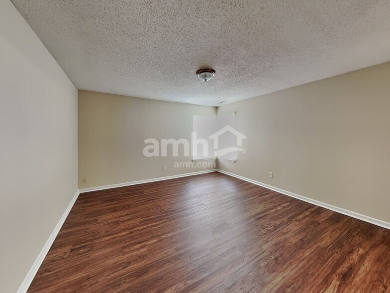 Building Photo - 4708 Whitview Ln