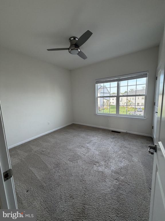 Building Photo - 137 Golden Vale Dr