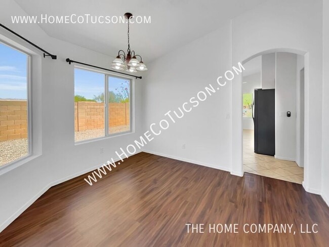 Building Photo - 7622 W August Moon Pl