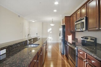 Building Photo - Alhambra