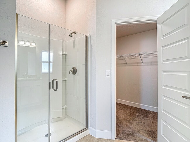 Building Photo - Welcome in to this beautiful Unfurnished -...