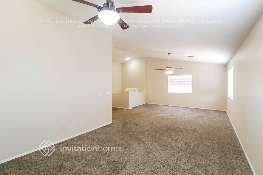 Building Photo - 10821 W Taft St
