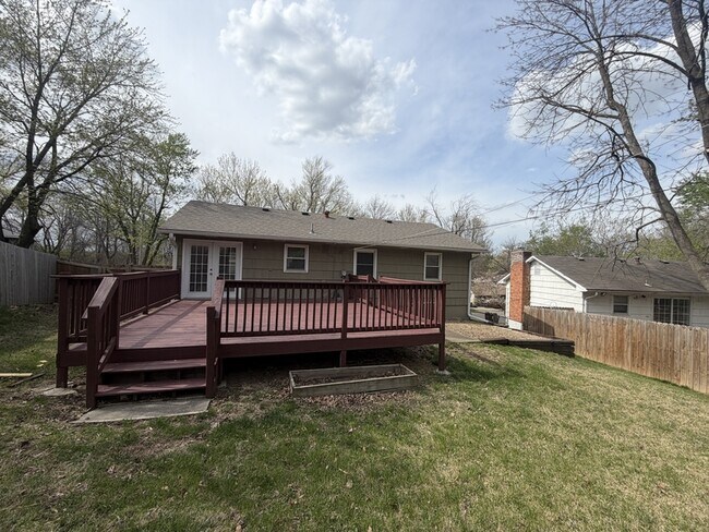 Building Photo - 5035 Overton Ave