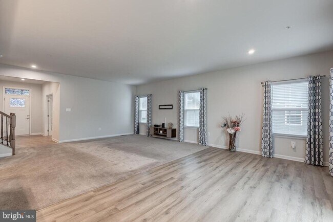 Building Photo - 112 Sherman Wy