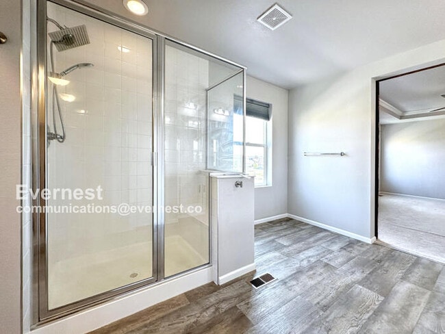 Building Photo - 15675 E 47th Dr