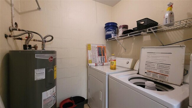 Building Photo - 415 NW 39th Rd