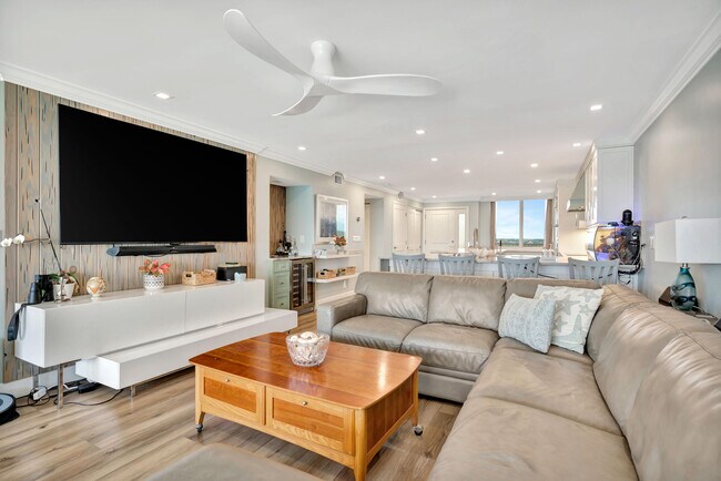 Building Photo - 911 Ocean Dr