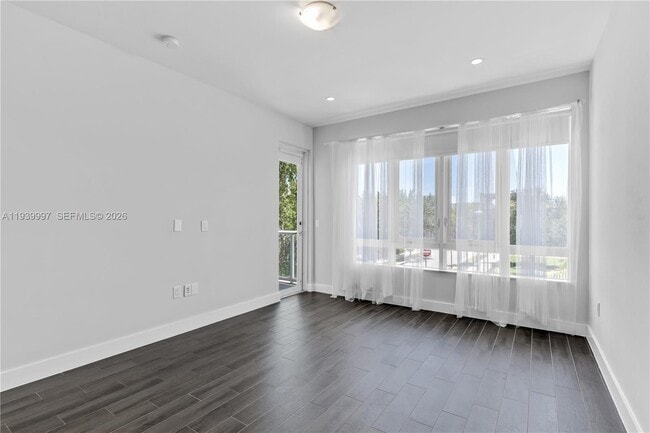 Building Photo - 6410 NW 105th Pl