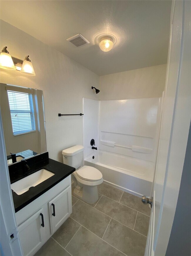 Building Photo - 16750 Libson Falls Dr