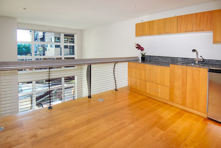 Loft Bonus Space - 1760 N Northlake Way