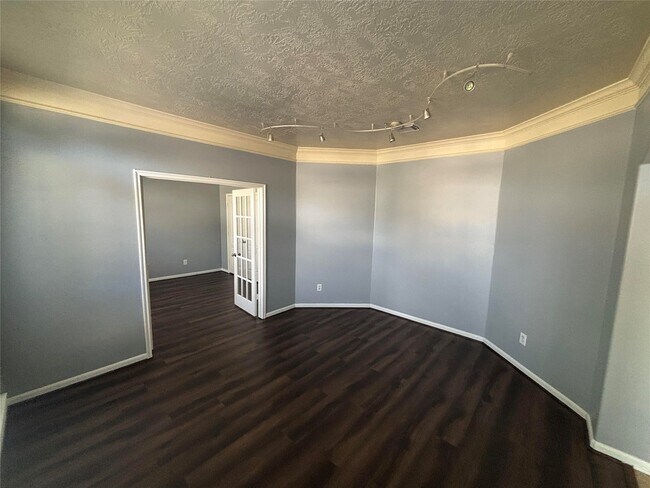 Building Photo - 12823 Dadebrook Ct