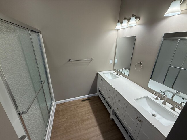 Building Photo - New Build Duplex in Washington IL