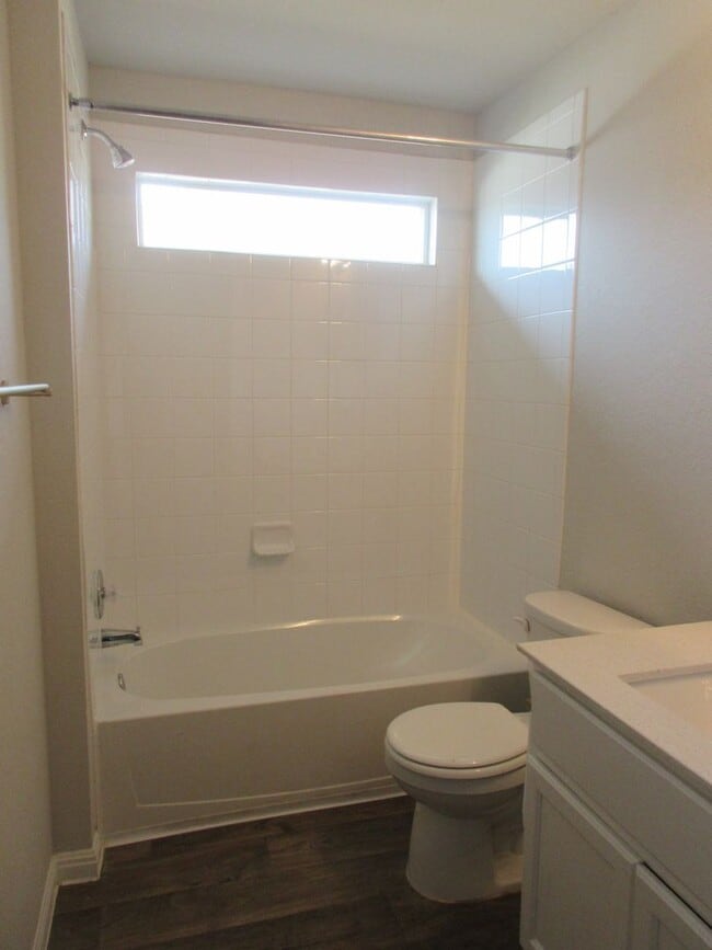 Building Photo - Home in Pioneer Crossing