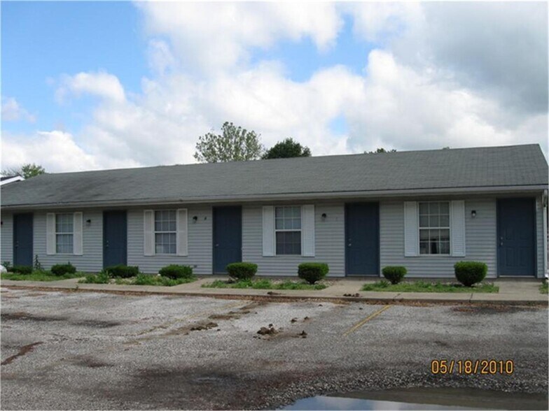 Building Photo - 8310 S US Highway 41