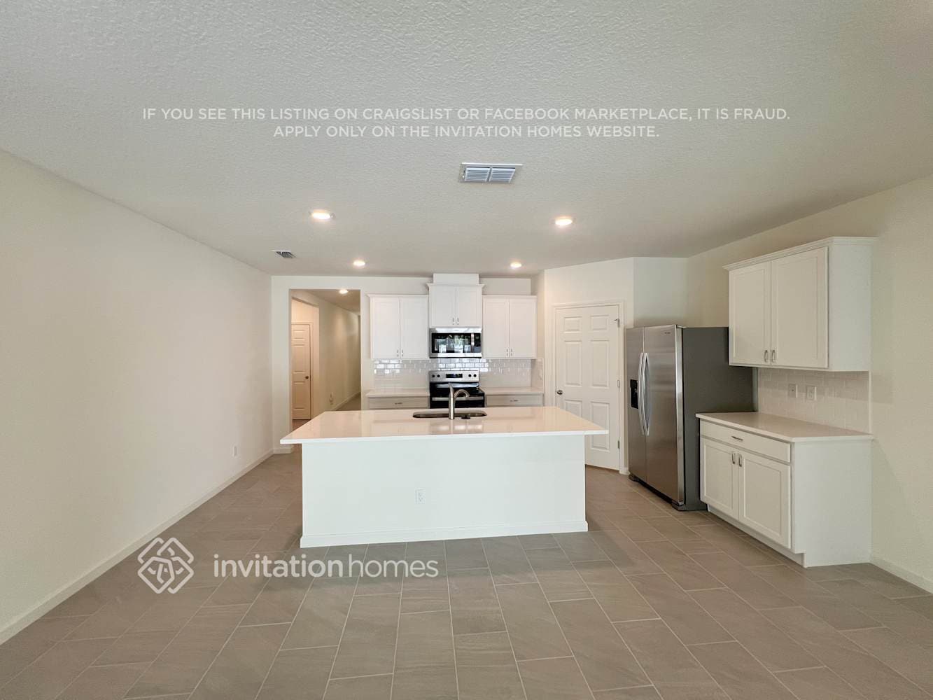 Building Photo - 493 Seaspray Dr