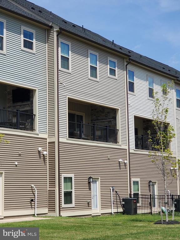 Building Photo - 3302 Treviso Ln