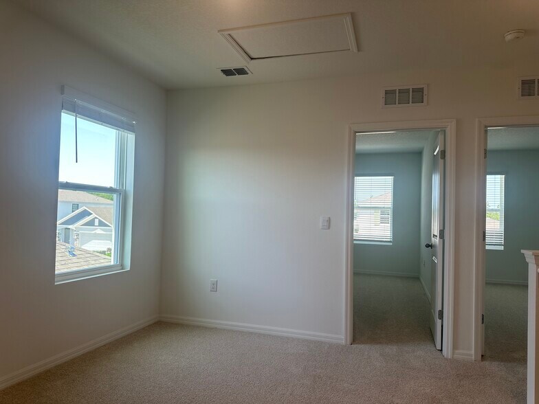 Building Photo - 10574 Dusty Boot Rd