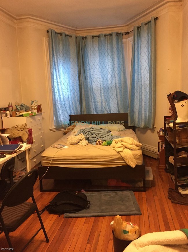 Building Photo - 8 Worthington St