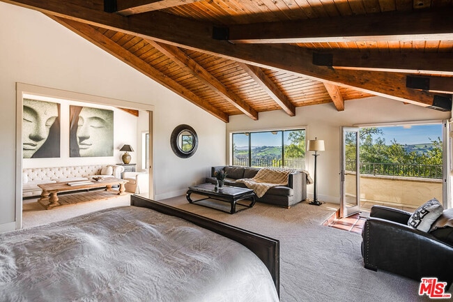 Building Photo - 2975 Calle Bonita