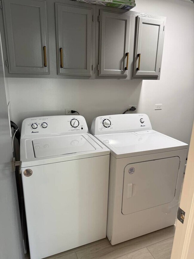 Building Photo - 2403 Mallow Ct