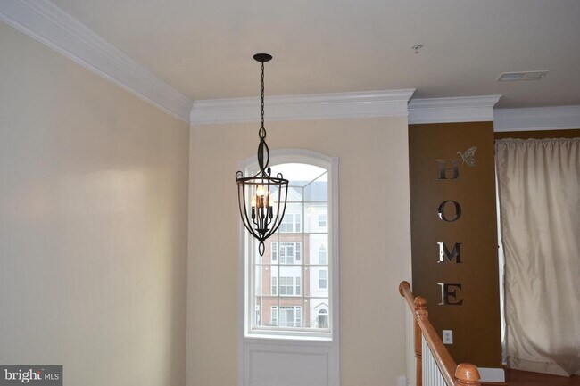 Building Photo - 2251 Oberlin Dr