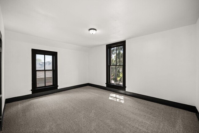 Building Photo - 1116 Park St