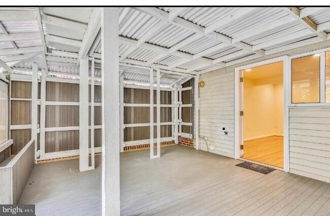 Building Photo - 2943 Shepperton Terrace