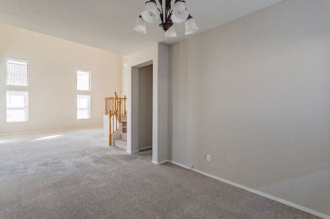Building Photo - large 3 bedroom home for rent