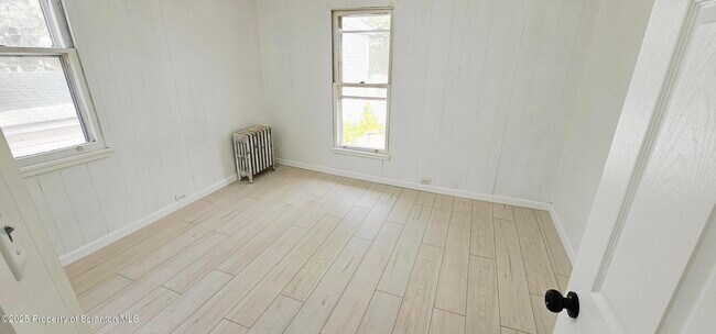 Building Photo - 130 S Rebecca Ave