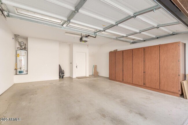 Building Photo - 6605 N 93RD Ave