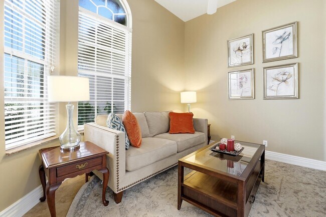 Building Photo - 1350 Pampas Way