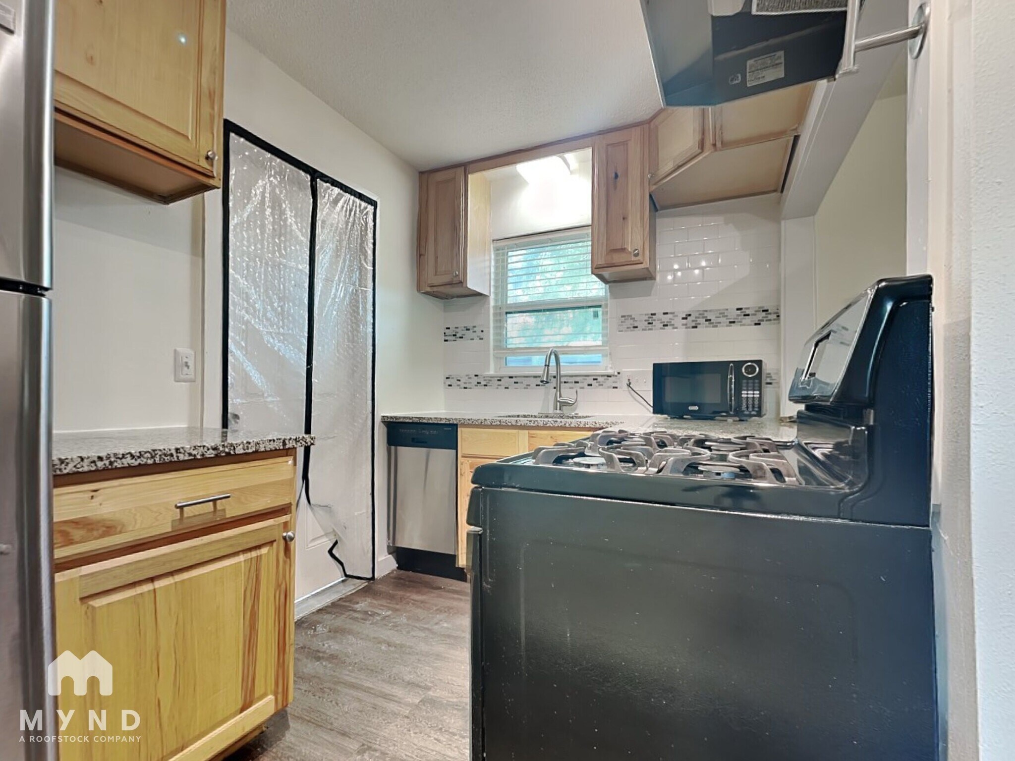 Building Photo - 1604 Parker Ln