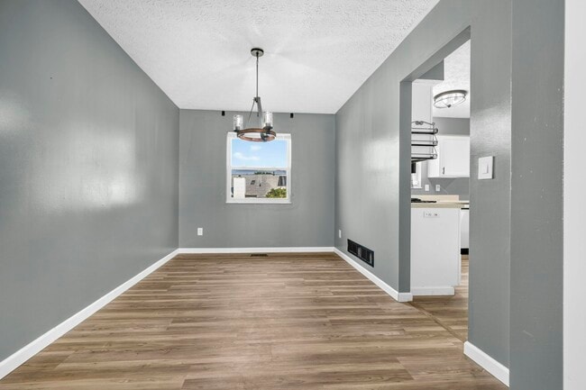 Building Photo - 8472 Kingsley Dr