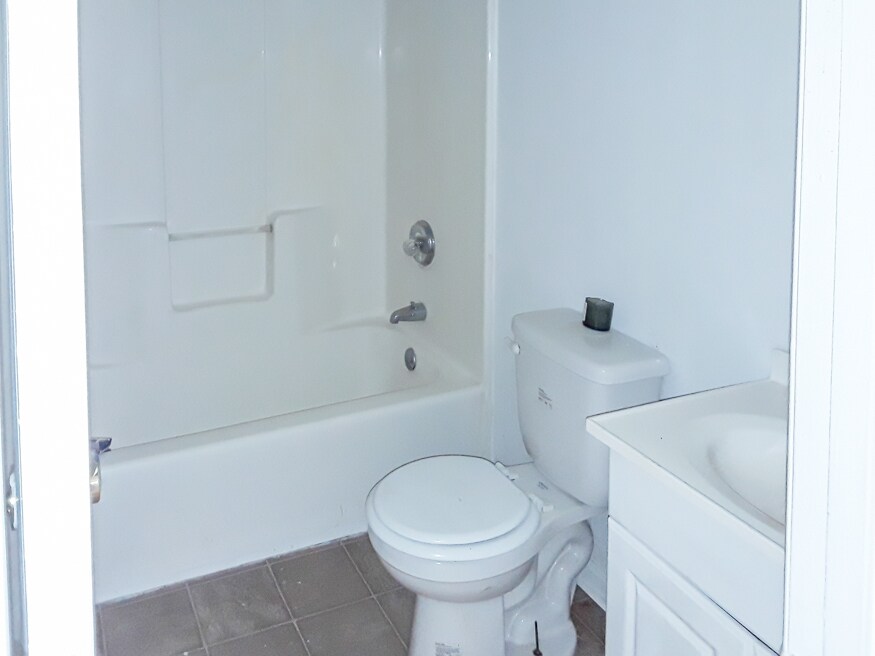 Building Photo - 496 Lancaster Creek Dr