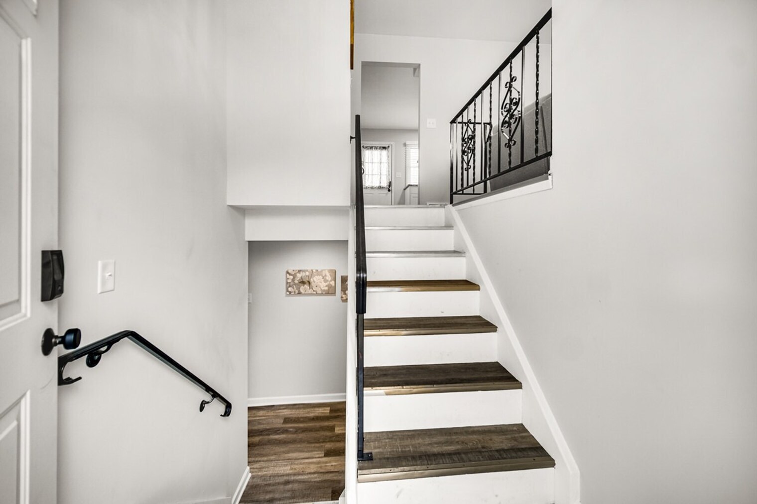 Building Photo - 706 Christy Ln