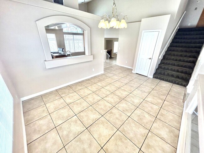 Building Photo - 2514 Quail Canyon Ave