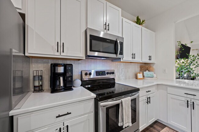 Building Photo - 301 Gander Ct