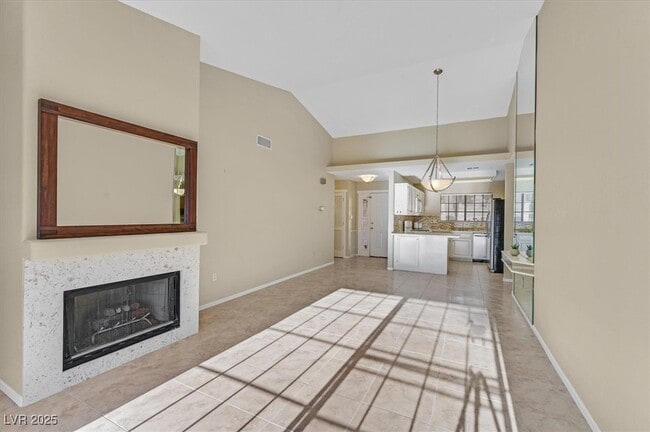 Building Photo - 2851 S Valley View Blvd