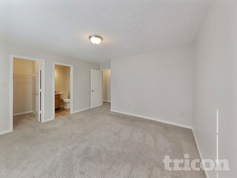 Building Photo - 927 Delegate Dr