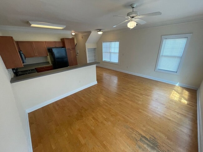 Building Photo - PRE-LEASING FOR AUGUST 2026!