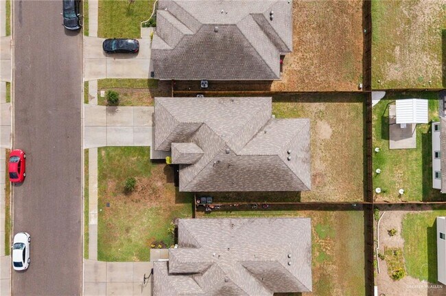 Building Photo - 19 N 26th Dr