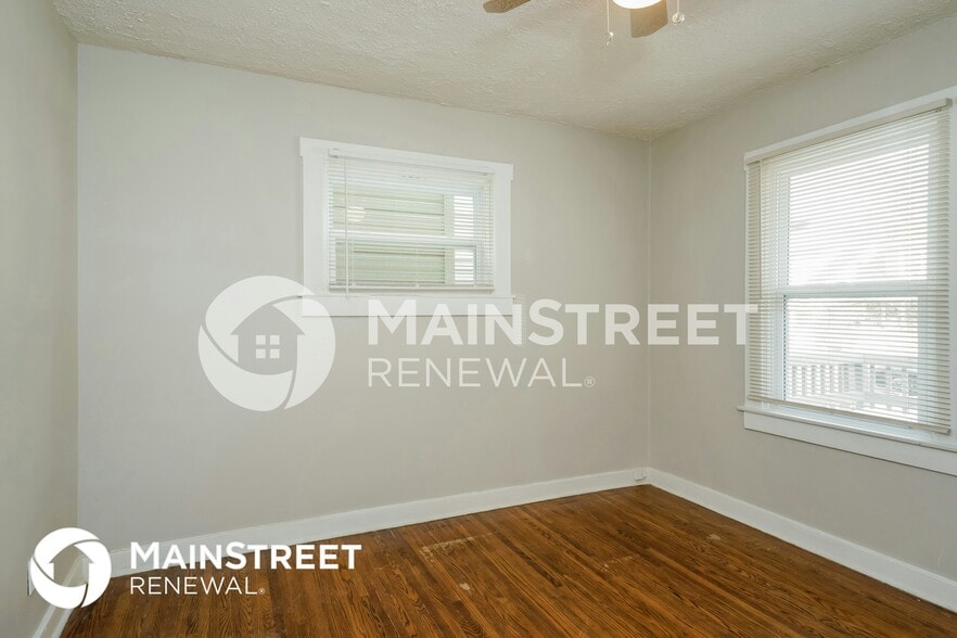 Building Photo - 3908 River Park Dr