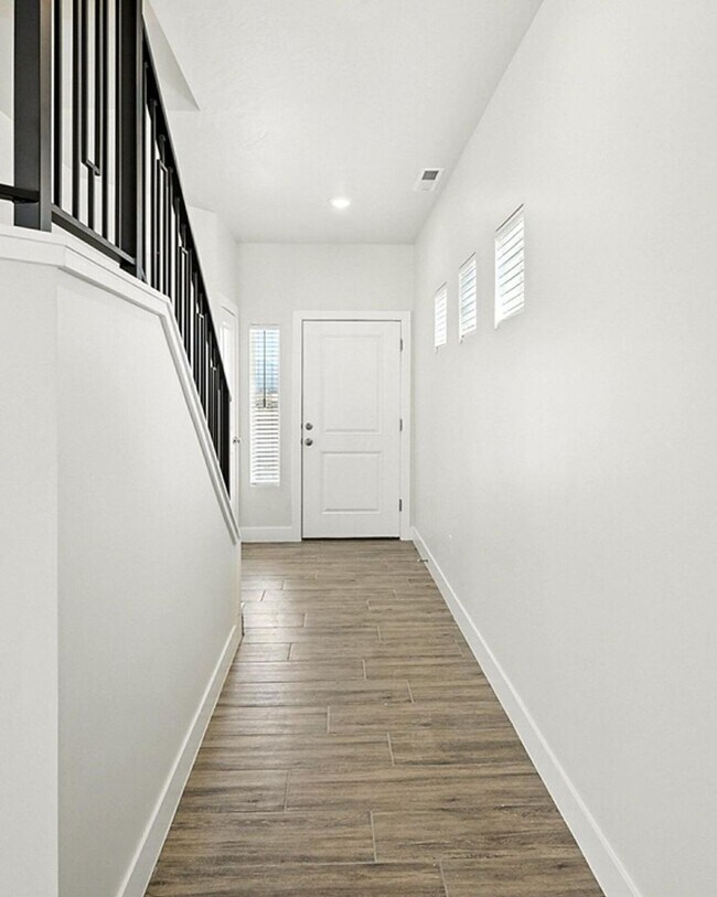 Building Photo - Brand New Home!