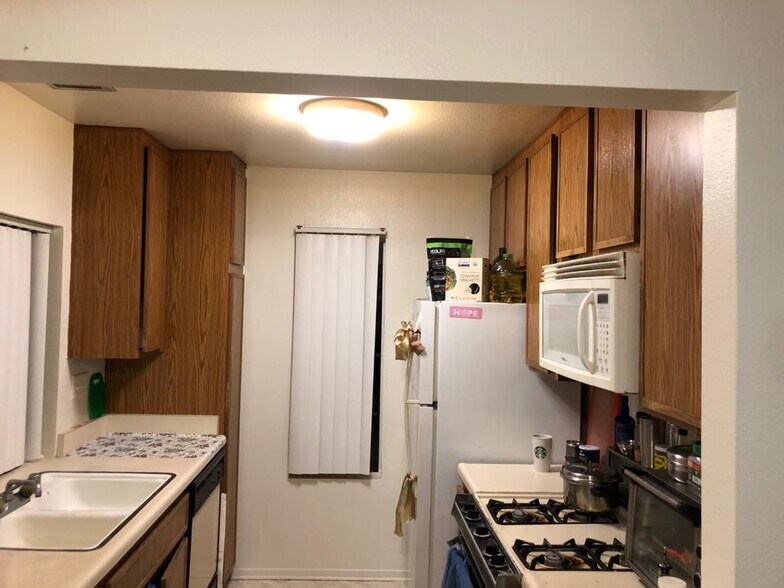 Building Photo - 8540 Summerdale Rd